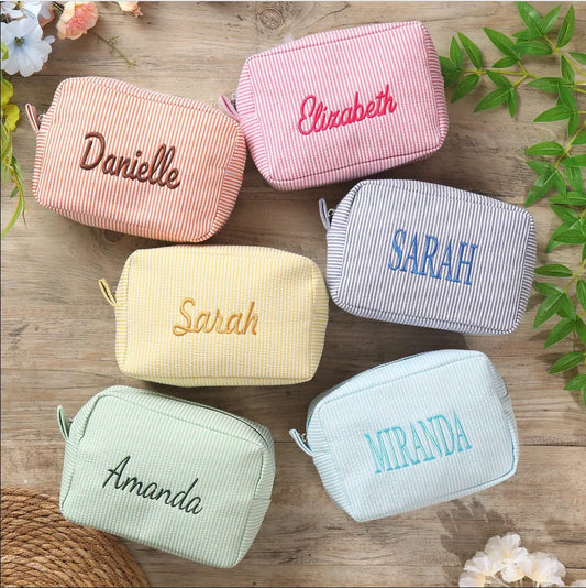 Trousse de toilette brodée personnalisée