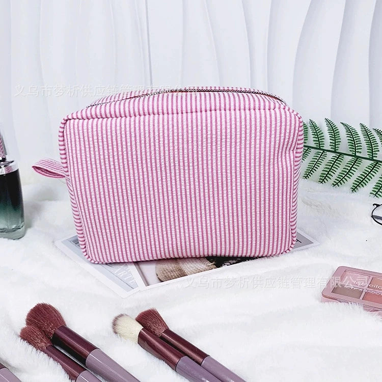 Trousse de toilette brodée personnalisée